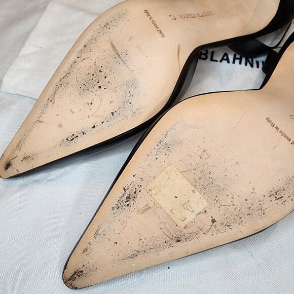 Manolo Blahnik | Carolyne Mid-Heel Slingback Pump - Picture 8 of 10